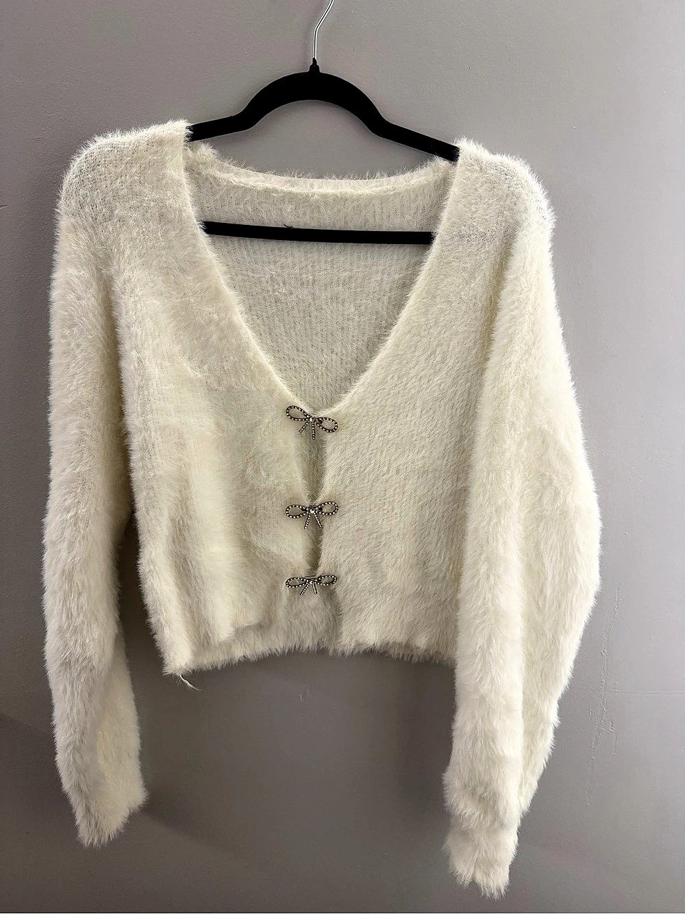 Fuzzy Bow-Closure Cardigan in White Size Medium Like New